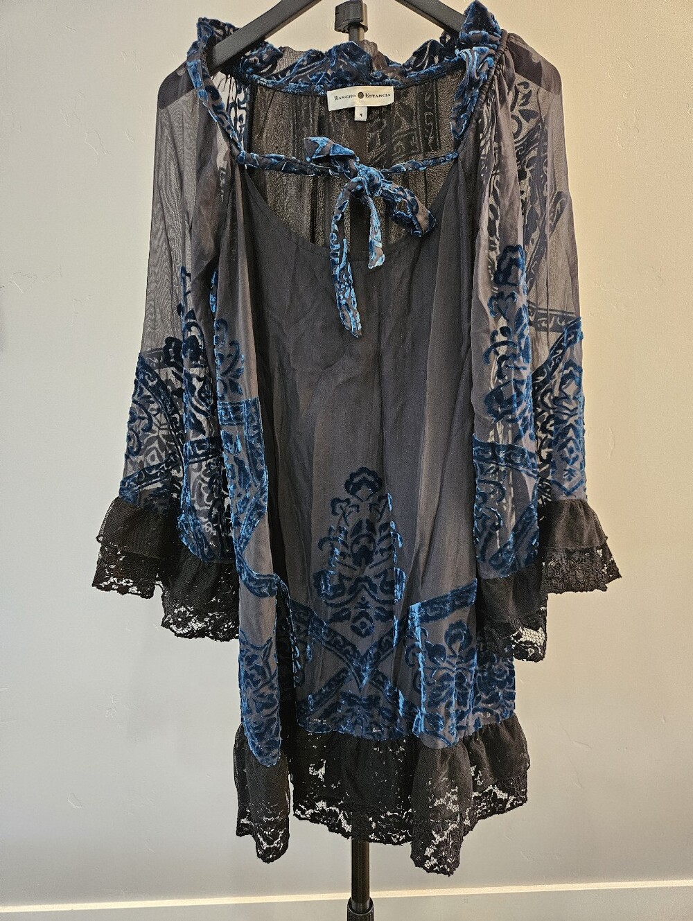 Rancho Estancia Lace Hem Mini Dress size Medium